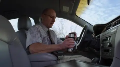 Still 2 of Better Call Saul (Season 4) BluRay [Hindi (ORG 2.0) & English 5.1] 1080p 720p & 480p [x264/10Bit-HEVC] | [ALL Episodes] | TVSeries