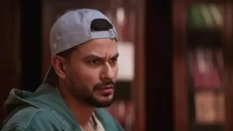 Still 1 of Single Papa (Season 1) WEB-DL [Hindi DD5.1] 4K 1080p 720p & 480p [x264/HEVC] HD | ALL Episodes [NF Series]