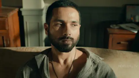 Still 4 of Deva (2025) DS4K WEB-DL [Hindi DD5.1] 4K 1080p 720p & 480p [x264/HEVC] | [Exclusive By ]