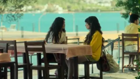 Still 5 of Summer House (2026) WEB-DL [Hindi (DD5.1) & English] 4K 1080p 720p & 480p Dual Audio [x264/10Bit-HEVC]