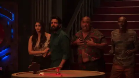 Still 4 of DD Returns (2023) WEB-DL [Hindi (ORG 5.1) + Tamil] 1080p 720p & 480p Dual Audio [x264/10Bit-HEVC]