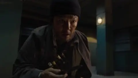 Still 6 of Gyeongseong Creature (Season 1 – Part 2) WEB-DL [Hindi (ORG 5.1) & English] 1080p 720p & 480p [x264/10Bit-HEVC] | [ALL Episodes] | NF Series