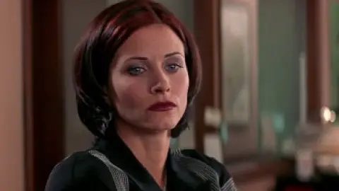 Still 4 of Scream 2 (1997) BluRay [Hindi (DD2.0) & English] 1080p 720p & 480p Dual Audio [x264/10Bit-HEVC]