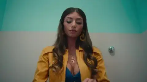Still 2 of Sex Education (Season 4) WEB-DL [Hindi 5.1 & English] 1080p 720p & 480p [x264/10Bit-HEVC] | [ALL Episodes] NF Series