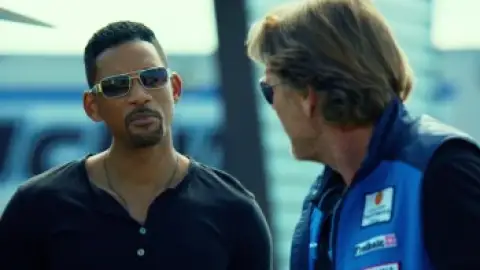 Still 6 of Focus (2015) BluRay [Hindi (ORG 2.0) + English] 1080p 720p & 480p Dual Audio [x264/10Bit-HEVC]