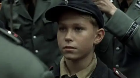 Still 2 of Downfall (2004) BluRay [English DD2.0] 1080p 720p & 480p [x264/10Bit-HEVC]