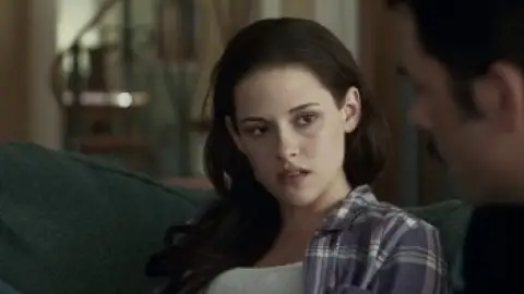 Still 1 of The Twilight Saga: Eclipse (2010) BluRay [Hindi (ORG 2.0) & English] 1080p 720p & 480p [x264/10Bit-HEVC]