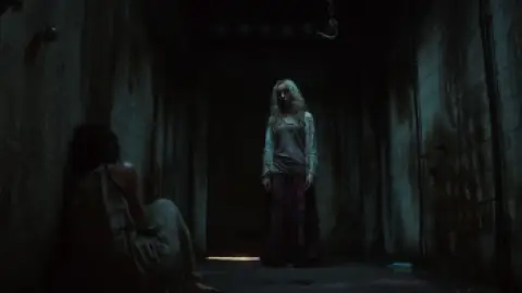 Still 5 of Red Queen (Season 1) WEB-DL [Hindi (ORG 5.1) & English] 1080p 720p & 480p [x264/10Bit-HEVC] | [ALL Episodes] | PrimeVideo Series
