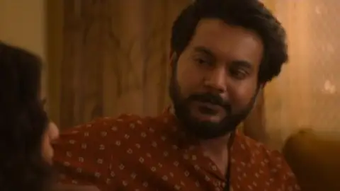 Still 2 of Heartin (2026) DS4K WEB-DL [Hindi (DD5.1) & Tamil] 4K 1080p 720p & 480p Dual Audio [x264/10Bit-HEVC]