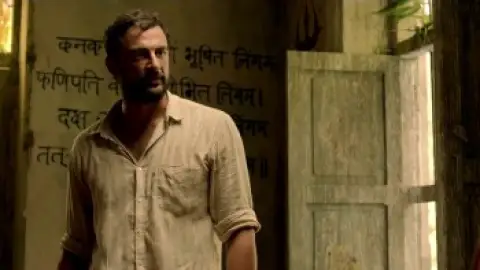 Still 1 of Apharan (Season 1) WEB-DL [Hindi DD2.0] 1080p 720p & 480p x264 | ALT Series