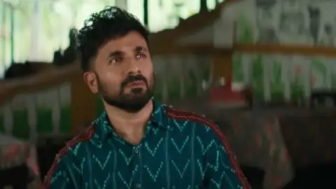 Still 2 of Happy Patel: Khatarnak Jasoos (2026) DS4K WEB-DL [Hindi DD5.1] 4K 1080p 720p & 480p [x264/HEVC]