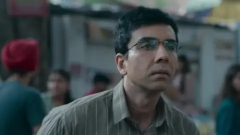 Still 1 of Aspirants (Season 2) WEB-DL [Hindi DD5.1] 1080p 720p & 480p [x264/HEVC] HD | ALL Episodes [PrimeVideo]