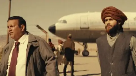 Still 4 of iC 814: The Kandahar Hijack (Season 1) WEB-DL [Hindi DD5.1] 1080p 720p & 480p [x264/HEVC] HD | ALL Episodes [NF Series]