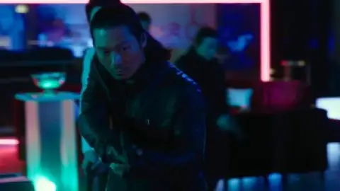 Still 6 of Confidential Assignment 2: International (2022) WEB-DL [Hindi (ORG 2.0) + Korean] 1080p 720p & 480p Dual Audio [x264/ESubs]