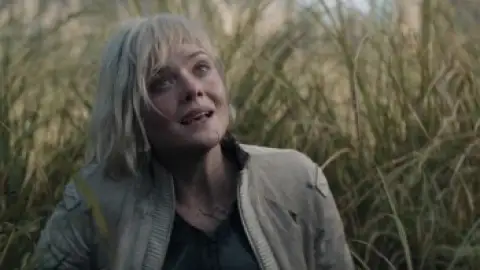 Still 3 of Predator: Badlands (2025) BluRay [Hindi (DD5.1) & English] 4K 1080p 720p & 480p Dual Audio [x264/10Bit-HEVC]