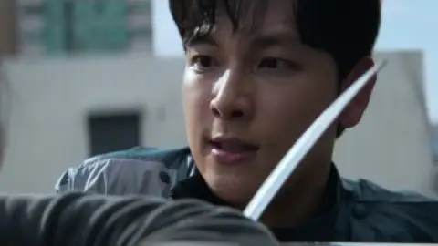 Still 4 of Mantis (2025) WEB-DL [Hindi (DD5.1) & Korean] 1080p 720p & 480p [x264/ESubs]