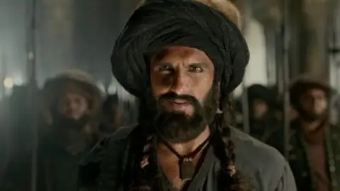 Still 1 of Padmaavat (2018) BluRay [Hindi DD5.1] 1080p 720p & 480p [x264/10Bit-HEVC]