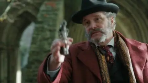 Still 5 of Young Sherlock (Season 1) WEB-DL [Hindi (DD5.1) & English] 4K 1080p 720p & 480p [x264/10Bit-HEVC] | [ALL Episodes] | PrimeVideo Series