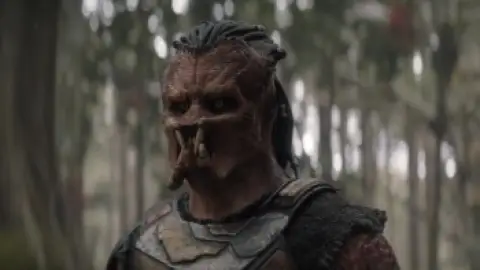 Still 1 of Predator: Badlands (2025) BluRay [Hindi (DD5.1) & English] 4K 1080p 720p & 480p Dual Audio [x264/10Bit-HEVC]