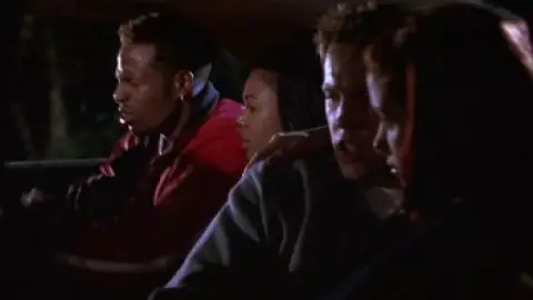 Still 1 of Scary Movie (2000) BluRay [Hindi (DD2.0) & English] 1080p 720p & 480p Dual Audio [x264/ESubs]