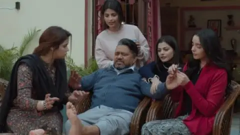 Still 6 of Kuriyan Jawan Bapu Preshaan 2 (2025) WEB-DL [Punjabi DD5.1] 1080p 720p & 480p [x264/HEVC]