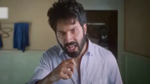 Still 1 of Bhediya (2022) Hindi V2-HDCAM 1080p 720p & 480p x264 [CamRip]
