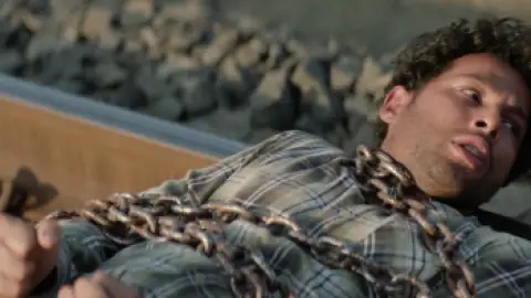 Still 6 of Dhadak 2 (2025) WEB-DL [Hindi DD5.1] 4K 1080p 720p & 480p [x264/HEVC]