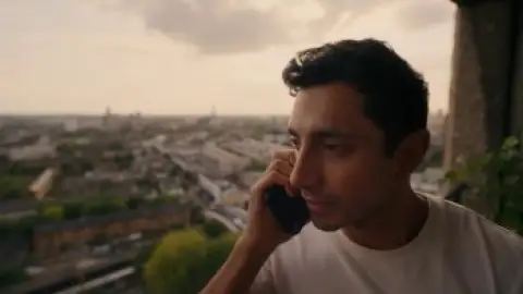 Still 4 of Bait (Season 1) WEB-DL [Hindi (DD5.1) & English] 4K 1080p 720p & 480p Dual Audio [x264/ESubs] | AMZN Series
