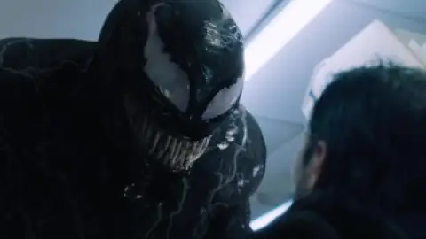 Still 7 of Venom (2018) BluRay [Hindi (ORG 5.1) & English] 4K 1080p 720p & 480p Dual Audio [x264/10Bit-HEVC]
