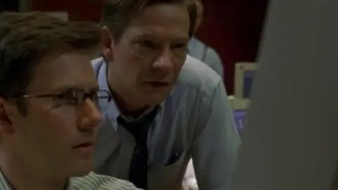 Still 4 of The Bourne Identity (2002) BluRay [Hindi (ORG 5.1) & English] 1080p 720p & 480p Dual Audio [x264/ESubs]