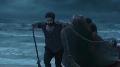 Still 7 of Devara: Part 1 (2024) WEB-DL [Hindi (DD5.1) & Telugu] 4K 1080p 720p & 480p Dual Audio [x264/10Bit-HEVC]