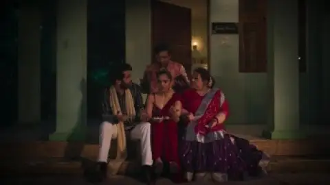 Still 5 of Greater Kalesh (2025) WEB-DL [Hindi DD5.1] 1080p 720p & 480p [x264/HEVC]