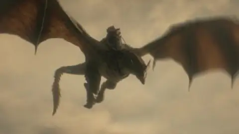 Still 8 of House of the Dragon (Season 3) WEB-DL [Hindi (2.0) & English] 4K 1080p 720p & 480p [x264/10Bit-HEVC] | [ALL Episodes] | HBO Series