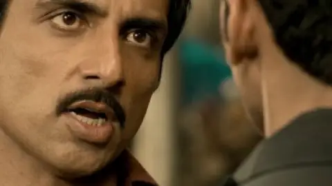 Still 2 of Shootout at Wadala (2013) BluRay [Hindi DD5.1] 1080p 720p & 480p [x264/HEVC]