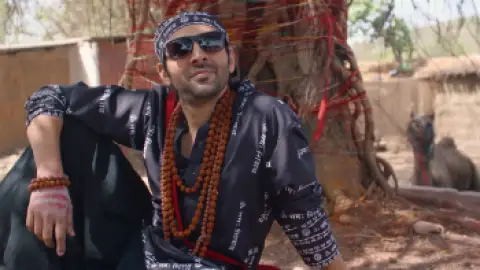 Still 5 of Bhool Bhulaiyaa 2 (2022) WEB-DL [Hindi DD5.1] 1080p 720p & 480p [x264/HEVC] HD