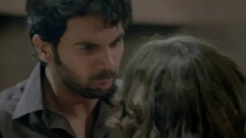 Still 6 of Hamari Adhuri Kahani (2015) BluRay [Hindi DD5.1] 1080p 720p & 480p [x264/HEVC]