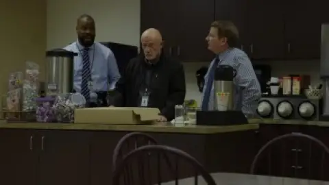Still 3 of Better Call Saul (Season 4) BluRay [Hindi (ORG 2.0) & English 5.1] 1080p 720p & 480p [x264/10Bit-HEVC] | [ALL Episodes] | TVSeries