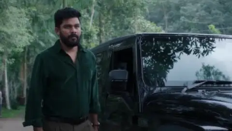 Still 4 of Padakkalam (2025) WEB-DL [Hindi (DD5.1) & Malayalam] 4K 1080p 720p & 480p Dual Audio [x264/HEVC]