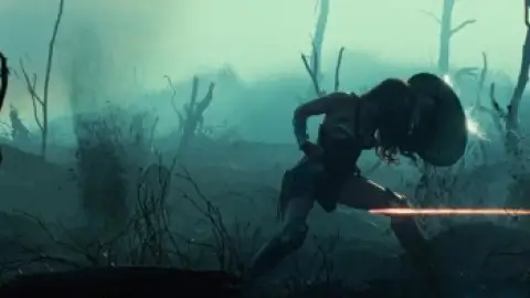 Still 5 of Wonder Woman (2017) BluRay [Hindi (ORG 2.0) + English] 4K 1080p 720p & 480p Dual Audio [x264/10Bit-HEVC]