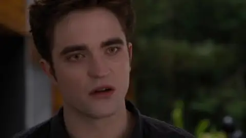 Still 3 of The Twilight Saga: Breaking Dawn – Part 2 (2012) BluRay [Hindi (ORG 5.1) & English] 1080p 720p & 480p [x264/10Bit-HEVC]