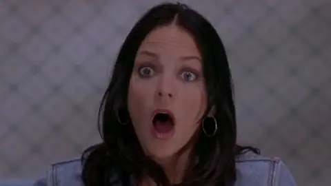 Still 2 of Scary Movie 2 (2001) BluRay [Hindi (DD2.0) & English] 1080p 720p & 480p Dual Audio [x264/10Bit-HEVC]