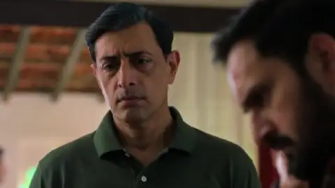 Still 5 of Mrs. Deshpande (Season 1) WEB-DL [Hindi DD5.1] 4K 1080p 720p & 480p [x264/HEVC] HD | ALL Episodes [JioHotStar Series]
