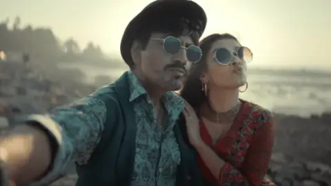 Still 2 of Tiku Weds Sheru (2023) WEB-DL [Hindi DD5.1] 4K 1080p 720p & 480p [x264/HEVC]