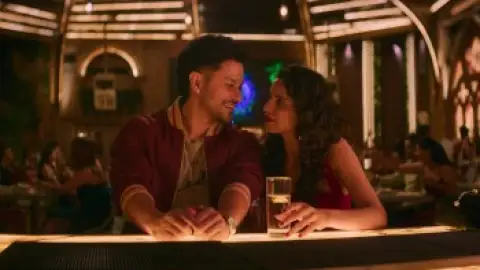 Still 2 of Single Papa (Season 1) WEB-DL [Hindi DD5.1] 4K 1080p 720p & 480p [x264/HEVC] HD | ALL Episodes [NF Series]