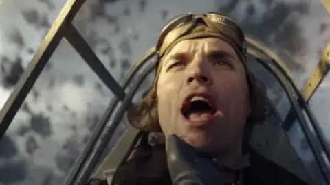 Still 5 of Midway (2019) BluRay Dual Audio [Hindi (ORG 2.0) & English] 1080p 720p 480p [x264/HEVC] HD