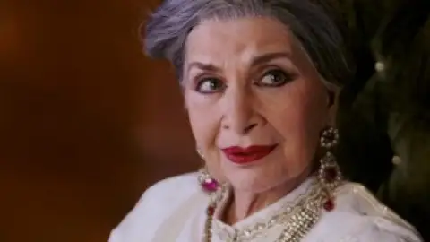 Still 2 of Shaandaar (2015) WEB-DL [Hindi DD5.1] 1080p 720p & 480p [x264/HEVC]