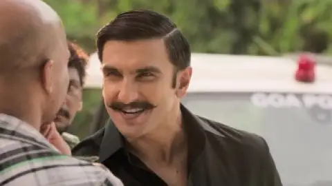 Still 1 of Simmba (2018) BluRay [Hindi DD5.1] 1080p 720p & 480p [x264/HEVC]