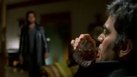 Still 1 of Awarapan (2007) WEB-DL [Hindi DD2.0] 1080p 720p & 480p [x264/HEVC]
