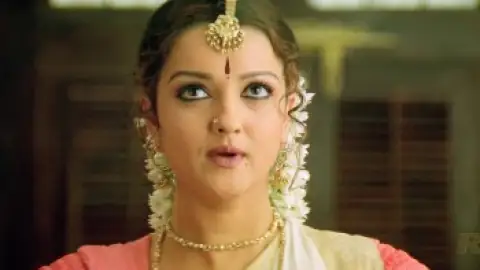 Still 1 of Arundhati (2009) UNCUT BluRay [Hindi (DD2.0) & Telugu] 1080p 720p & 480p Dual Audio [x264/HEVC]