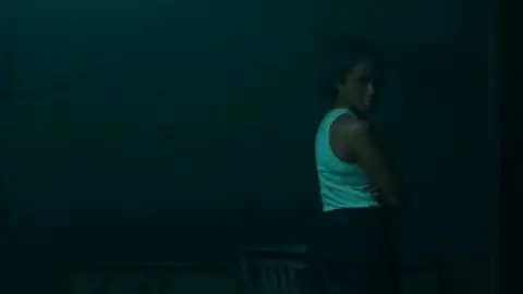 Still 1 of Bodies (Season 1) WEB-DL [Hindi (ORG 5.1) & English] 1080p 720p & 480p [x264/ESubs] | [ALL Episodes] | NF Series